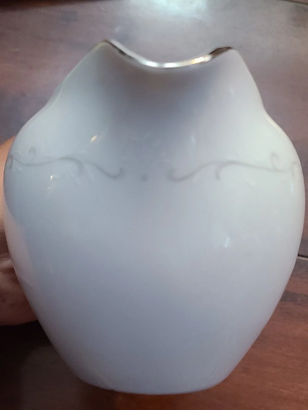 Royal M by Mita Elizabeth M117 Fine China Creamer Pitcher Japan Vintage Silver